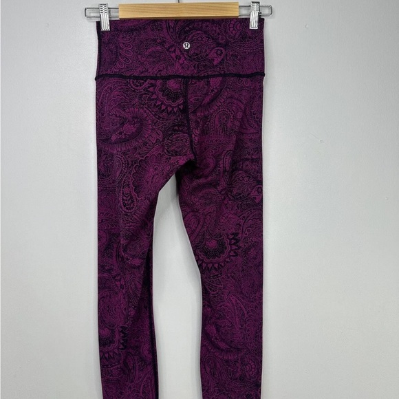 Lululemon Purple Paisley Gym Leggings Size UK 10 / US 6 - Picture 5 of 7